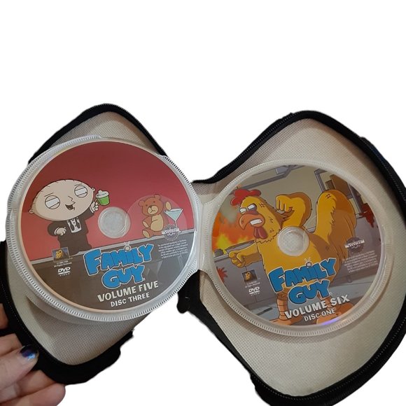 Family Guy DVD Set Freakin Sweet Party Pack w/ Stewie Zip Case READ - Picture 10 of 13